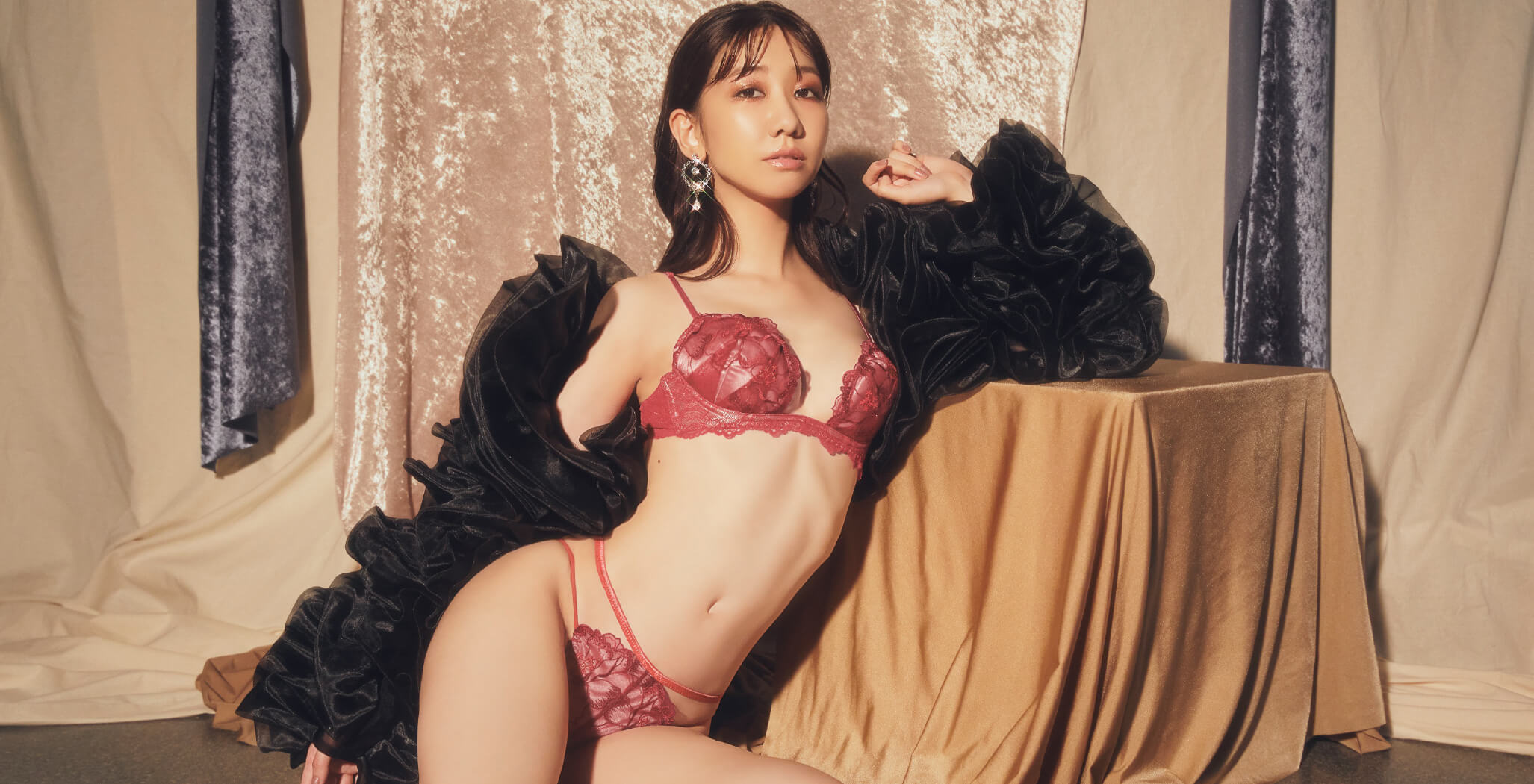 AKB48 x RAVIJOUR - Hot Lift Bra Collection