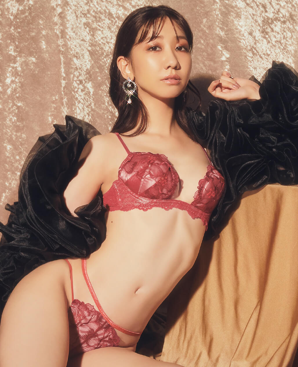 AKB48 x RAVIJOUR - Hot Lift Bra Collection